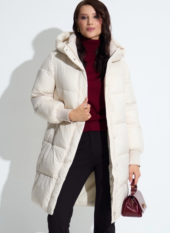 Женский пуховик с капюшоном фото