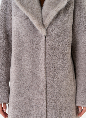 Женская двухсторонняя дубленка из эко замши