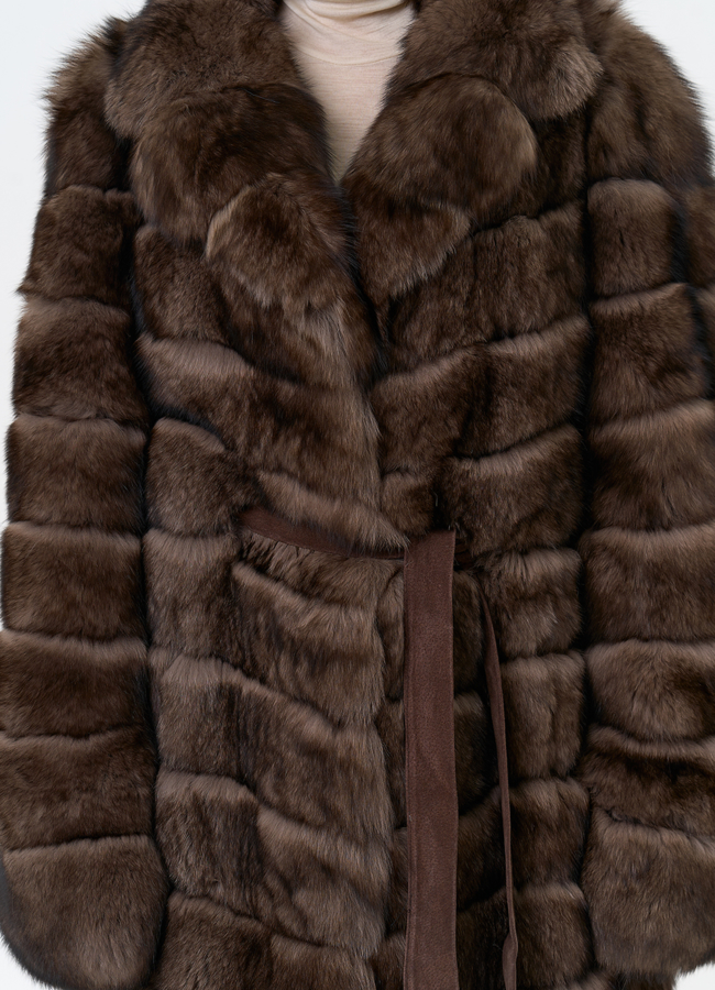 Длинная шуба из меха песца с английским воротником модель № 31670 универмаг малина