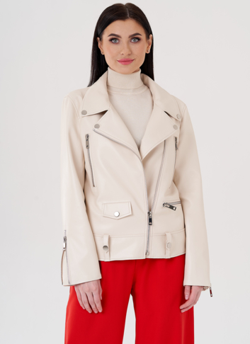 Светлая куртка косуха из эко кожи