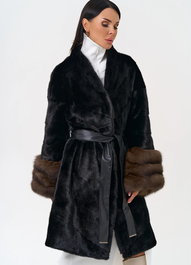 Норковая шуба с манжетами из меха куницы модель № 31200 универмаг малина