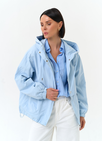 Женская ветровка с капюшоном