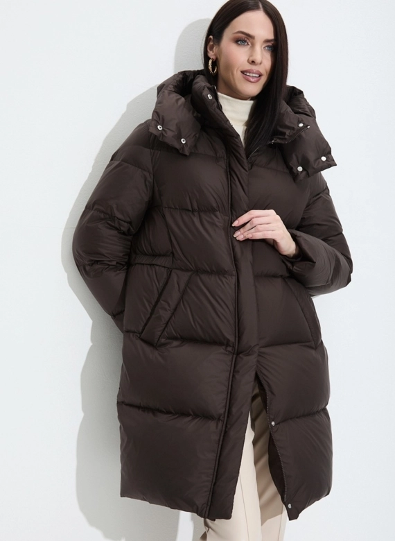 Женский пуховик с капюшоном фото