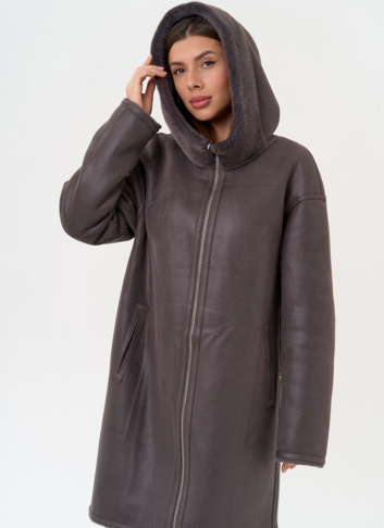 Женская двухсторонняя дубленка из эко замши с капюшоном