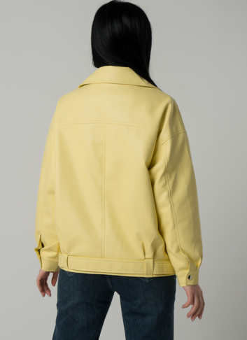 Женская удлиненная косуха-оверсайз в светло-желтом цвете