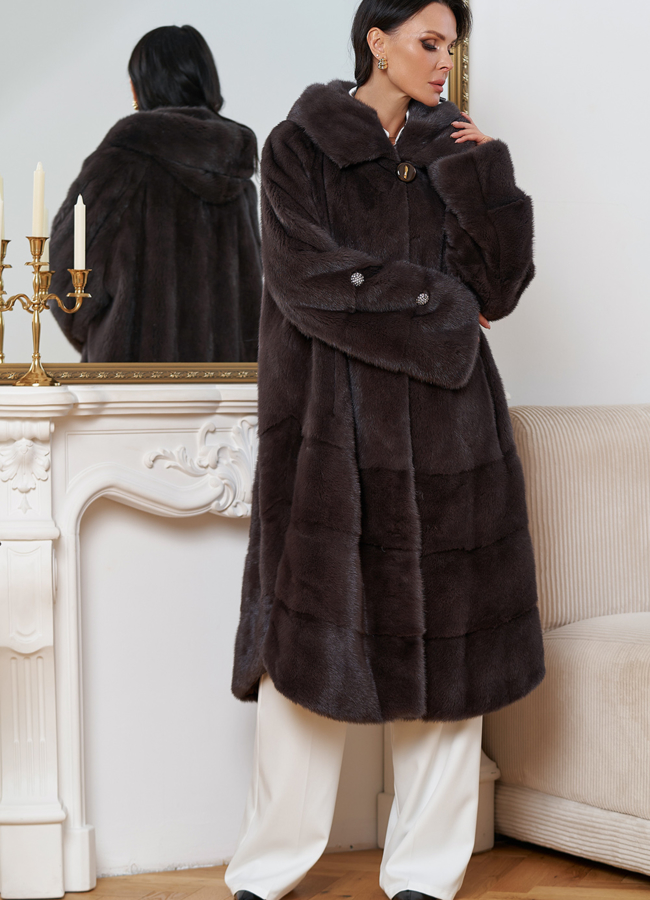 фото Женская шуба из меха норки с капюшоном  модель № 30671