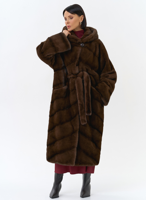 Шуба из меха норки с капюшоном