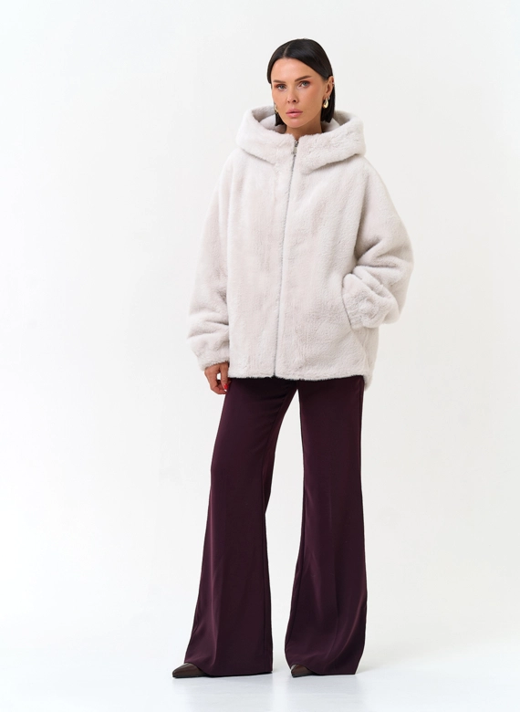 Женская шуба из эко меха с капюшоном фото
