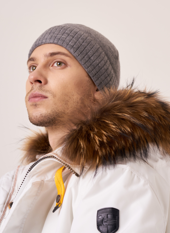 Шапка мужская серого цвета