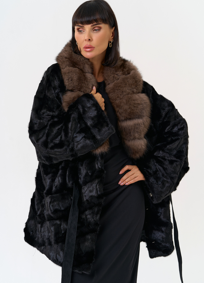 Женская шуба из меха норки  воротником из меха песца модель № 32122 универмаг малина